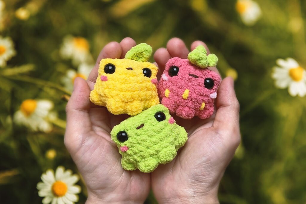 Crochet Fruity Frog Free Crochet Pattern and Tutorial